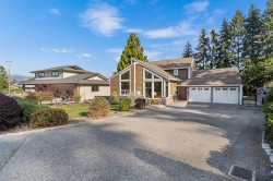 710 Tozer Court Kelowna, BC V1W 2P8