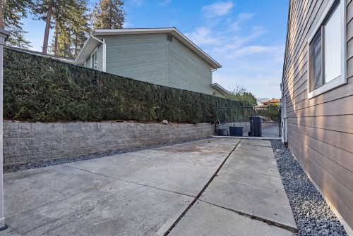 710 Tozer Court, Kelowna, BC 