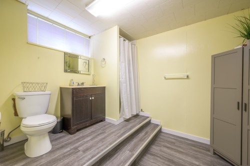 2257/2259 Valleyview Drive, Kamloops, BC 