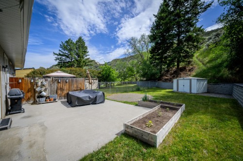 2257/2259 Valleyview Drive, Kamloops, BC 