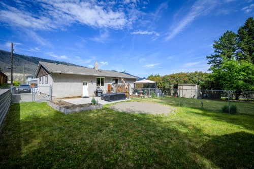 2257/2259 Valleyview Drive, Kamloops, BC 