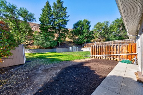 2257/2259 Valleyview Drive, Kamloops, BC 
