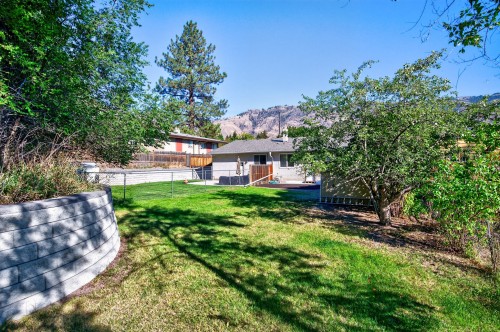 2257/2259 Valleyview Drive, Kamloops, BC 