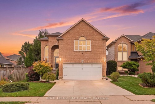 11 Redtail Crescent, Hamilton, ON 