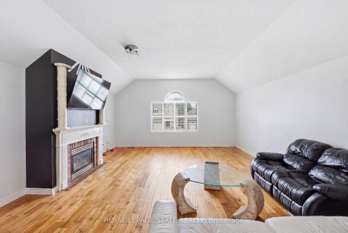 11 Redtail Crescent, Hamilton, ON 