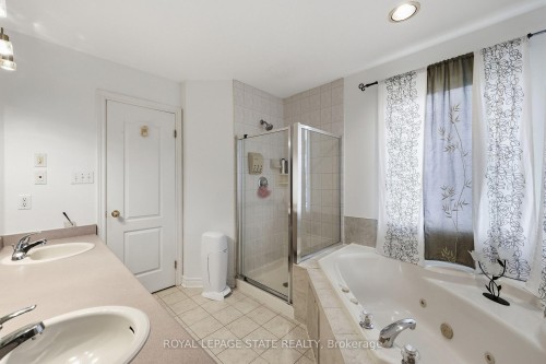 11 Redtail Crescent, Hamilton, ON 
