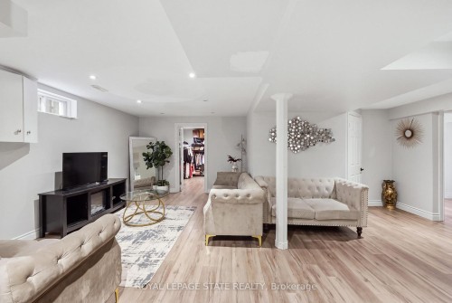 11 Redtail Crescent, Hamilton, ON 