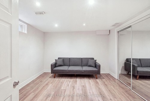11 Redtail Crescent, Hamilton, ON 