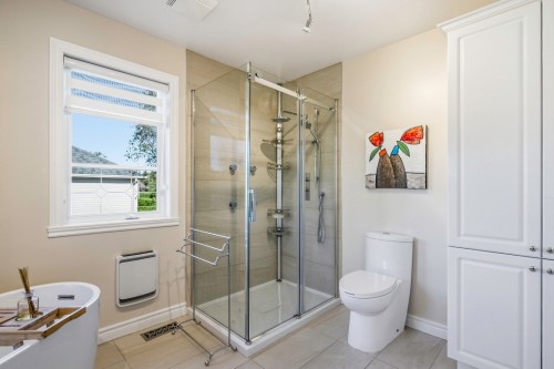Salle de bains - 4055 Rue De L'Orchidée, Saint-Bruno-De-Montarville, QC 
