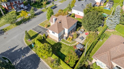 Cour - 4055 Rue De L'Orchidée, Saint-Bruno-De-Montarville, QC 
