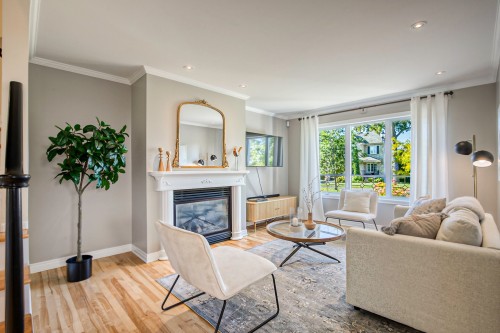 Salon - 4055 Rue De L'Orchidée, Saint-Bruno-De-Montarville, QC 