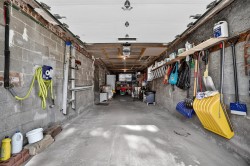 Garage - 