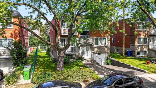 Façade - 2115  - 2117 Rue Dépatie, Montréal (Saint-Laurent), QC 