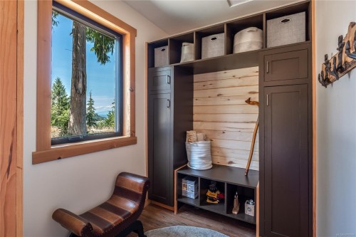 573 Horseshoe Rd, Gabriola Island, BC 