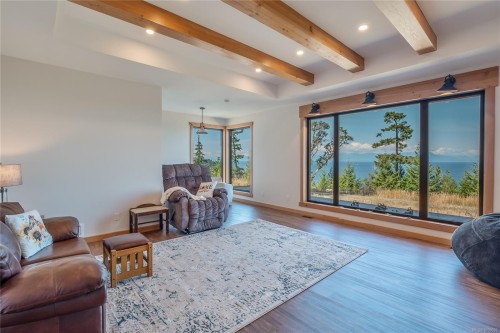 573 Horseshoe Rd, Gabriola Island, BC 