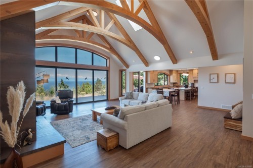 573 Horseshoe Rd, Gabriola Island, BC 