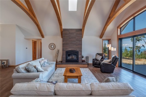 573 Horseshoe Rd, Gabriola Island, BC 