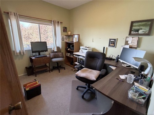 5400 Entwhistle Dr, Nanaimo, BC 