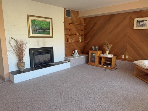 5400 Entwhistle Dr, Nanaimo, BC 