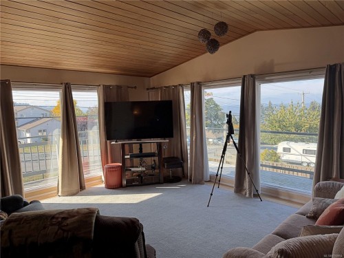 5400 Entwhistle Dr, Nanaimo, BC 