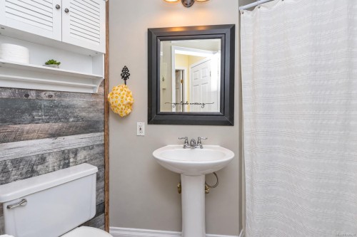 6535 Wicks Rd, Duncan, BC 