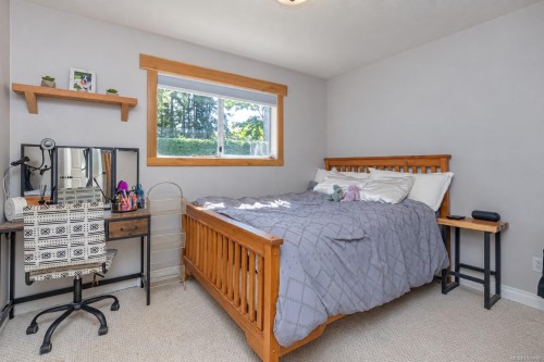 6535 Wicks Rd, Duncan, BC 
