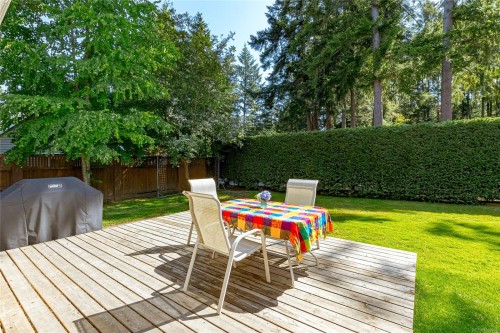 6535 Wicks Rd, Duncan, BC 