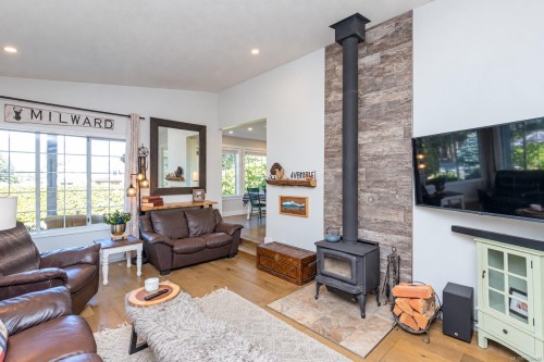 6535 Wicks Rd, Duncan, BC 