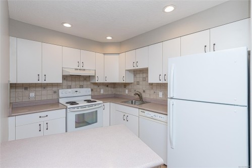 #204-300 Bundock Ave, Duncan, BC 