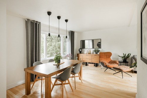 Salle à manger - 7885 Rue Ontario E., Montréal (Mercier/Hochelaga-Maisonneuve), QC 