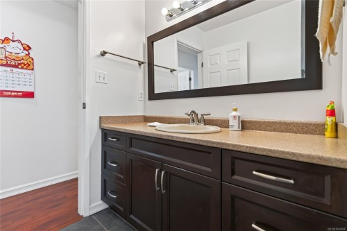 1083 26Th St, Courtenay, BC 