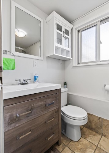 1083 26Th St, Courtenay, BC 