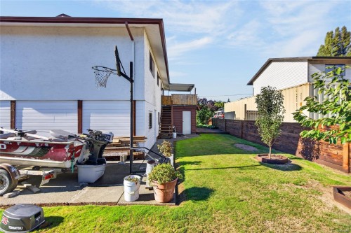1083 26Th St, Courtenay, BC 