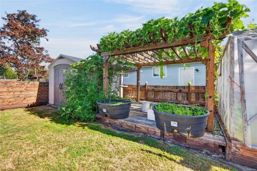 1083 26Th St, Courtenay, BC 