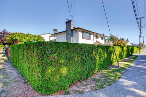 1083 26Th St, Courtenay, BC 