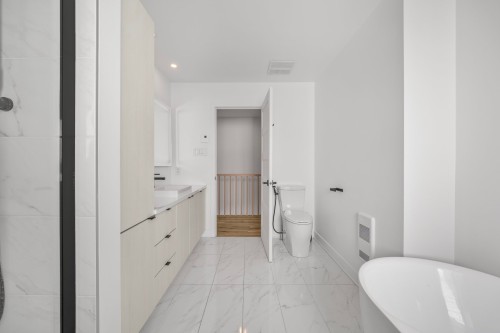 Salle de bains - 8530 Rue Siméon-Lamarche, Mirabel, QC 