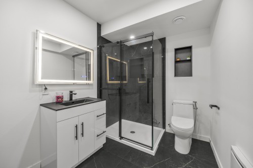 Salle de bains - 8530 Rue Siméon-Lamarche, Mirabel, QC 