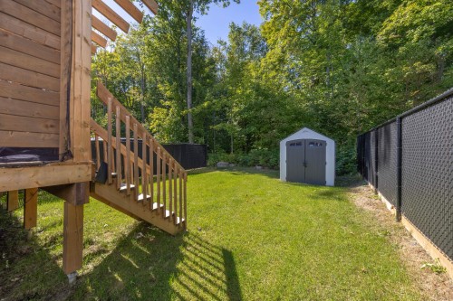 Cour - 8530 Rue Siméon-Lamarche, Mirabel, QC 