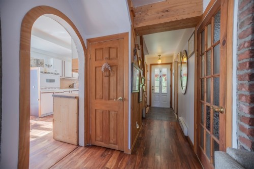 Corridor - 5056 Rue Ste-Thérèse, Contrecoeur, QC 