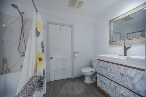 Salle de bains - 5056 Rue Ste-Thérèse, Contrecoeur, QC 