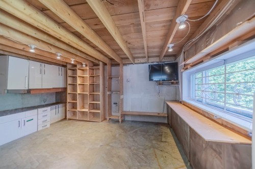 Atelier - 5056 Rue Ste-Thérèse, Contrecoeur, QC 