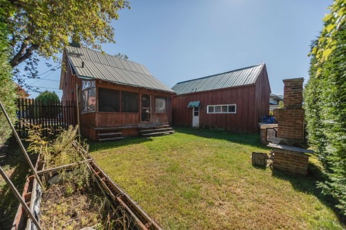 Cour - 5056 Rue Ste-Thérèse, Contrecoeur, QC 