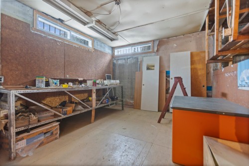 Atelier - 69 Ch. Du Bord-Du-Lac-Lakeshore, Pointe-Claire, QC 