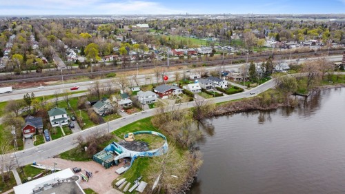 Photo aérienne - 69 Ch. Du Bord-Du-Lac-Lakeshore, Pointe-Claire, QC 