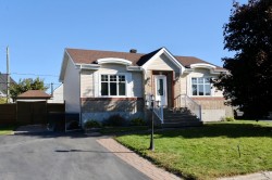 45 Rue des Champs Saint-Roch-De-L'Achigan, QC J0K 3H0