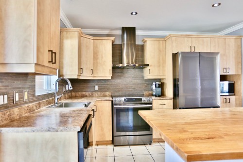 Cuisine - 45 Rue Des Champs, Saint-Roch-De-L'Achigan, QC 