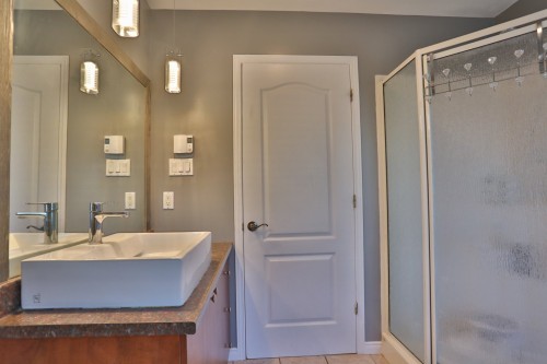 Salle de bains - 45 Rue Des Champs, Saint-Roch-De-L'Achigan, QC 