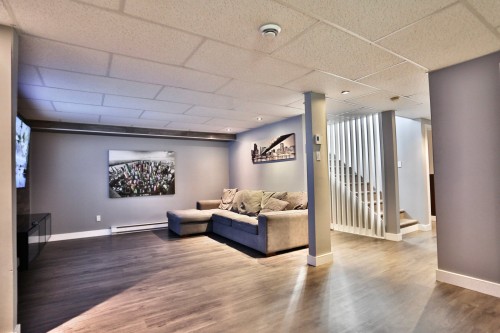 Salle familiale - 45 Rue Des Champs, Saint-Roch-De-L'Achigan, QC 