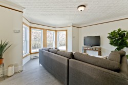 Salon - 