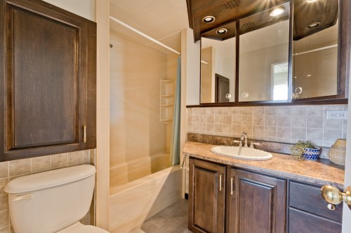 Salle de bains - 169  - 179 Rue Court, Coaticook, QC 